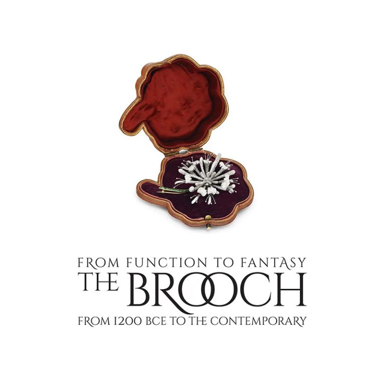 Ute Decker featured in Wartksi brooch exhibition